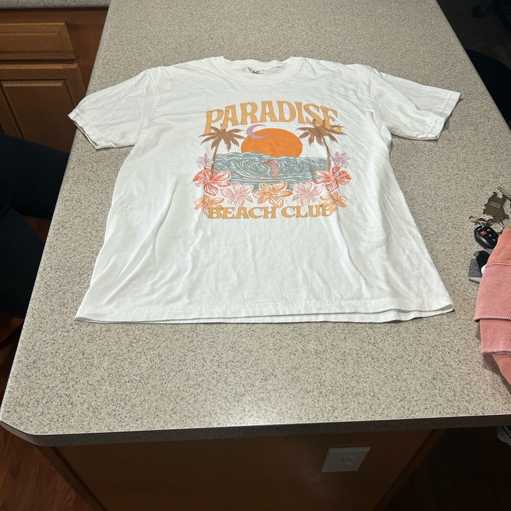Comfort Colors White Paradise Beach Club Tee from pink lily